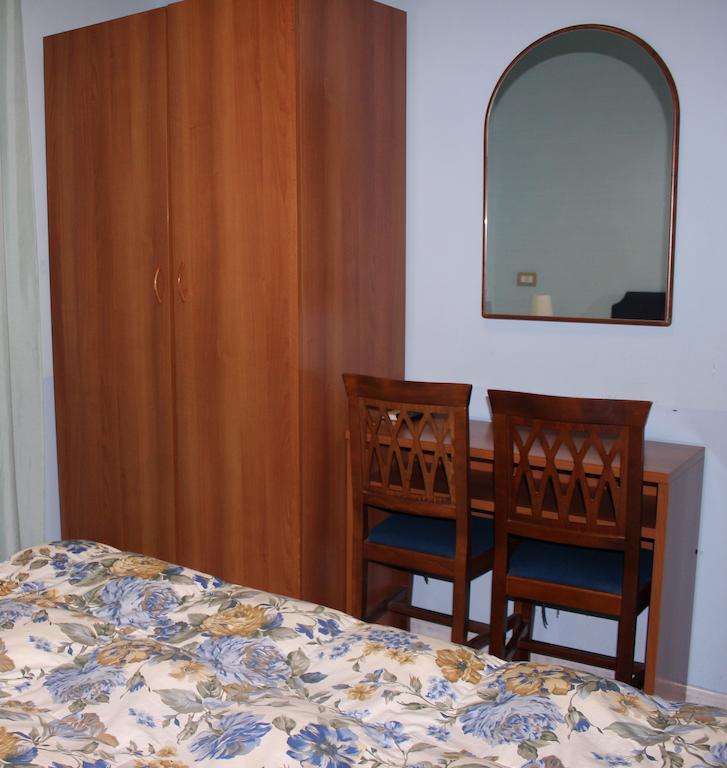 Salandra Roma Suite Room photo